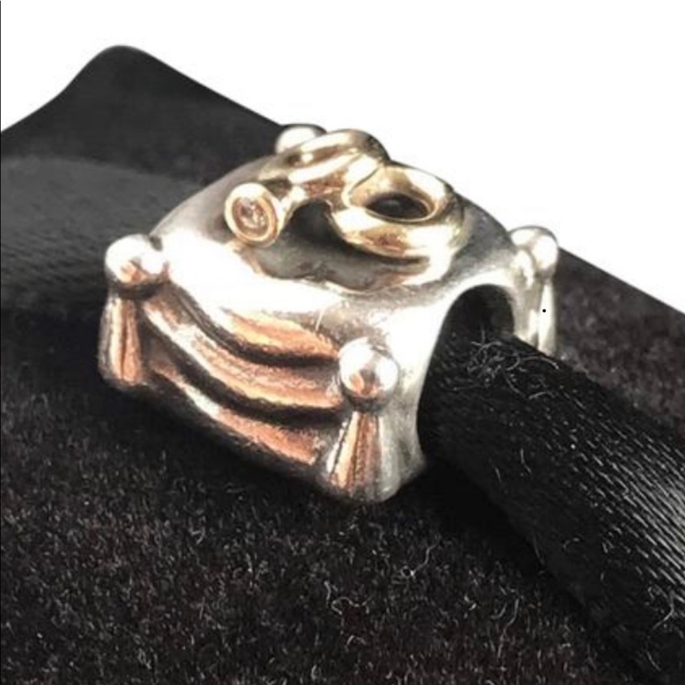 Pandora Romantic Union Charm
